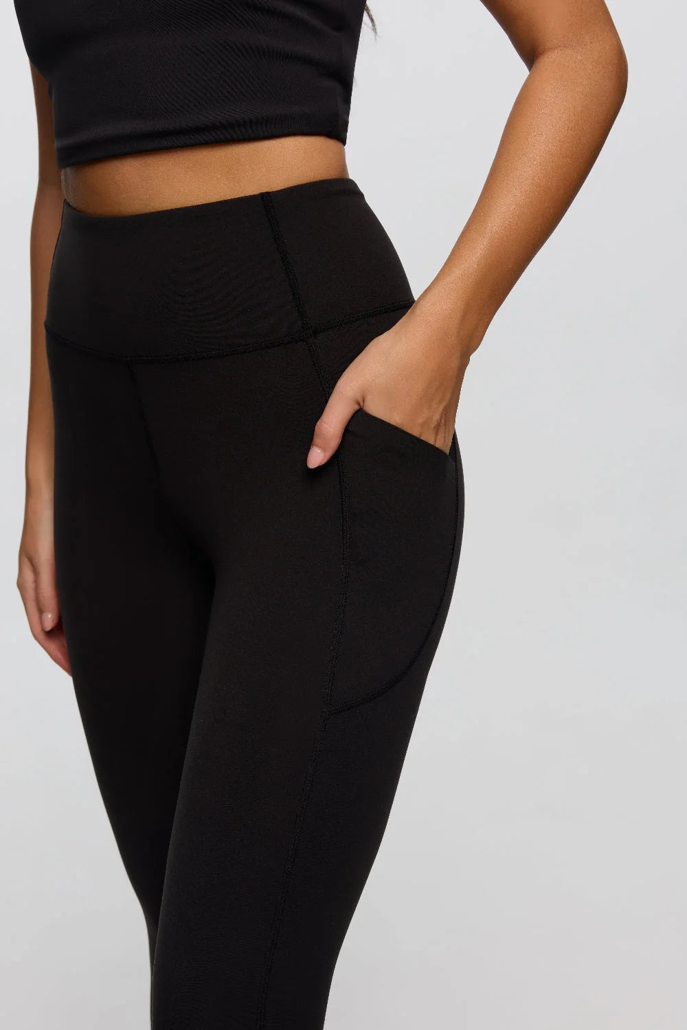 Curve Enhance Pockets Leggings | Black - Product Image