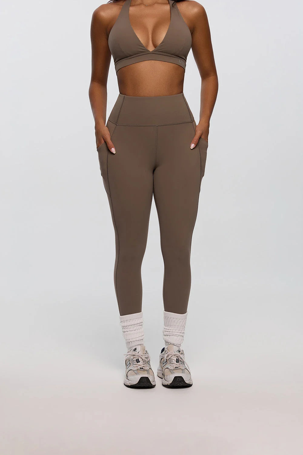 Curve Enhance Pockets Leggings | Toffee - Product Image