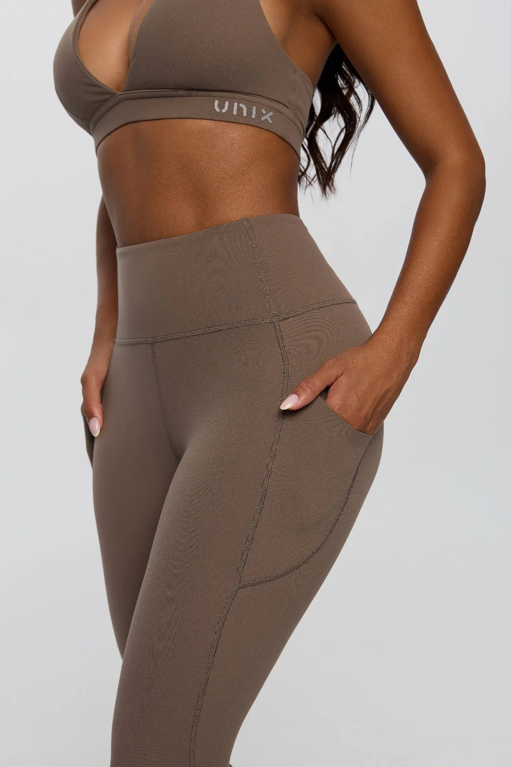 Curve Enhance Pockets Leggings | Toffee - Product Image
